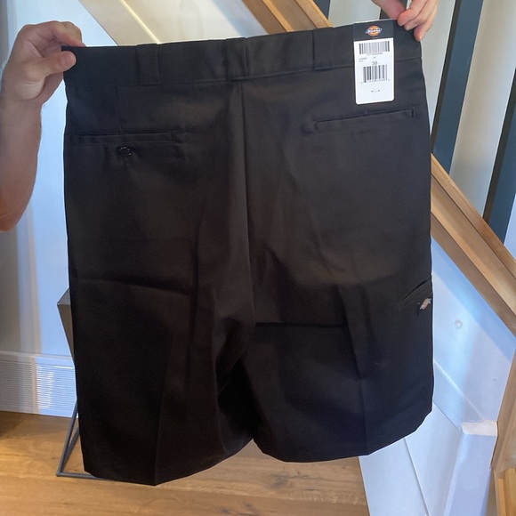 Black men’s new with tags dickies long shorts - Picture 2 of 4